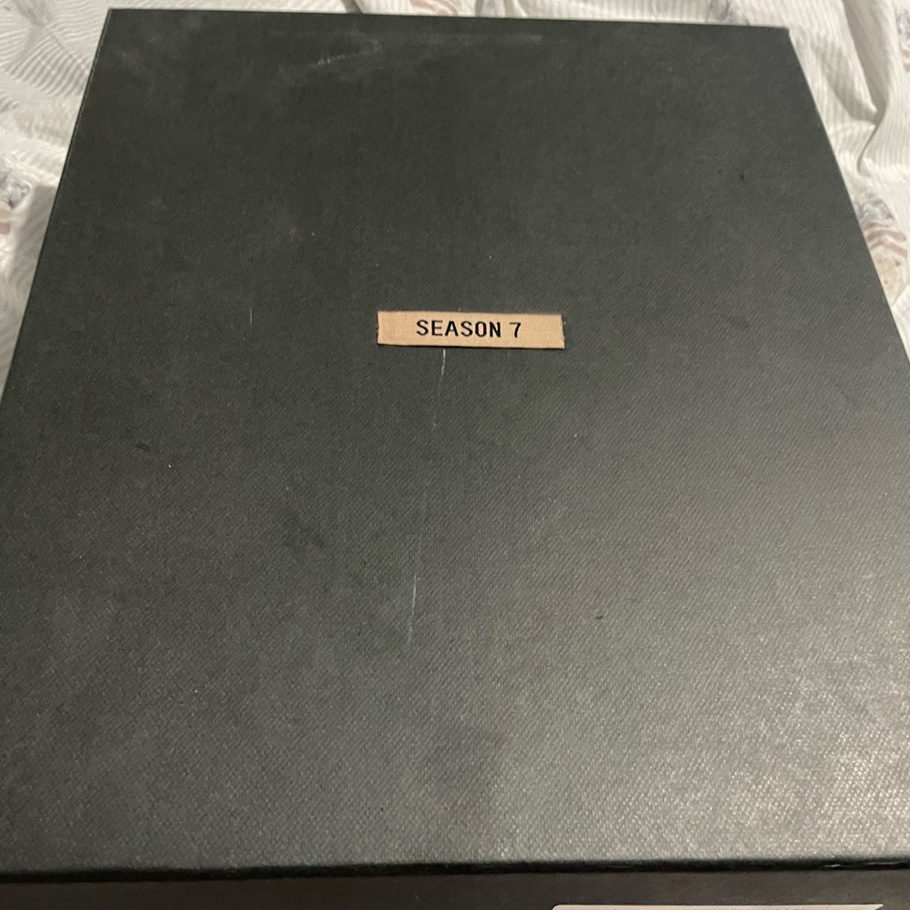 Size 40 Yeezy Blue Suede Desert Boot